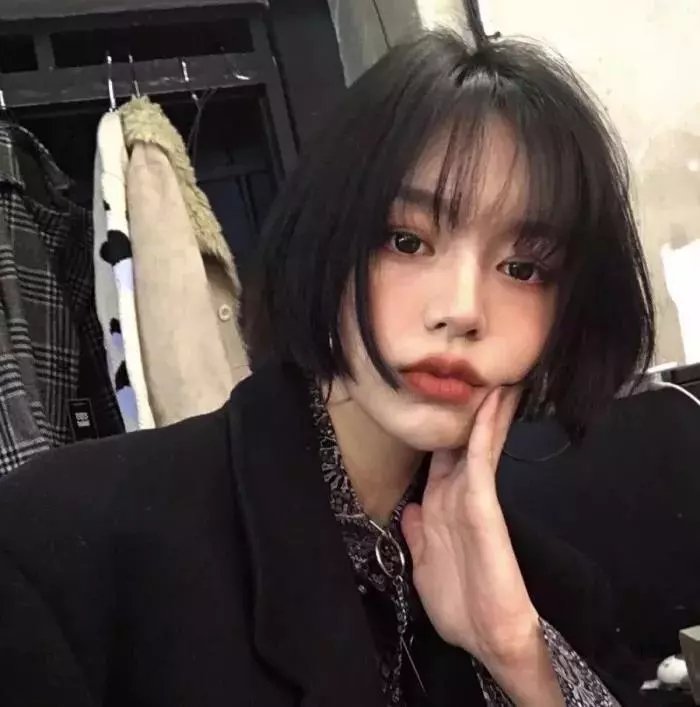 沉默一瞬